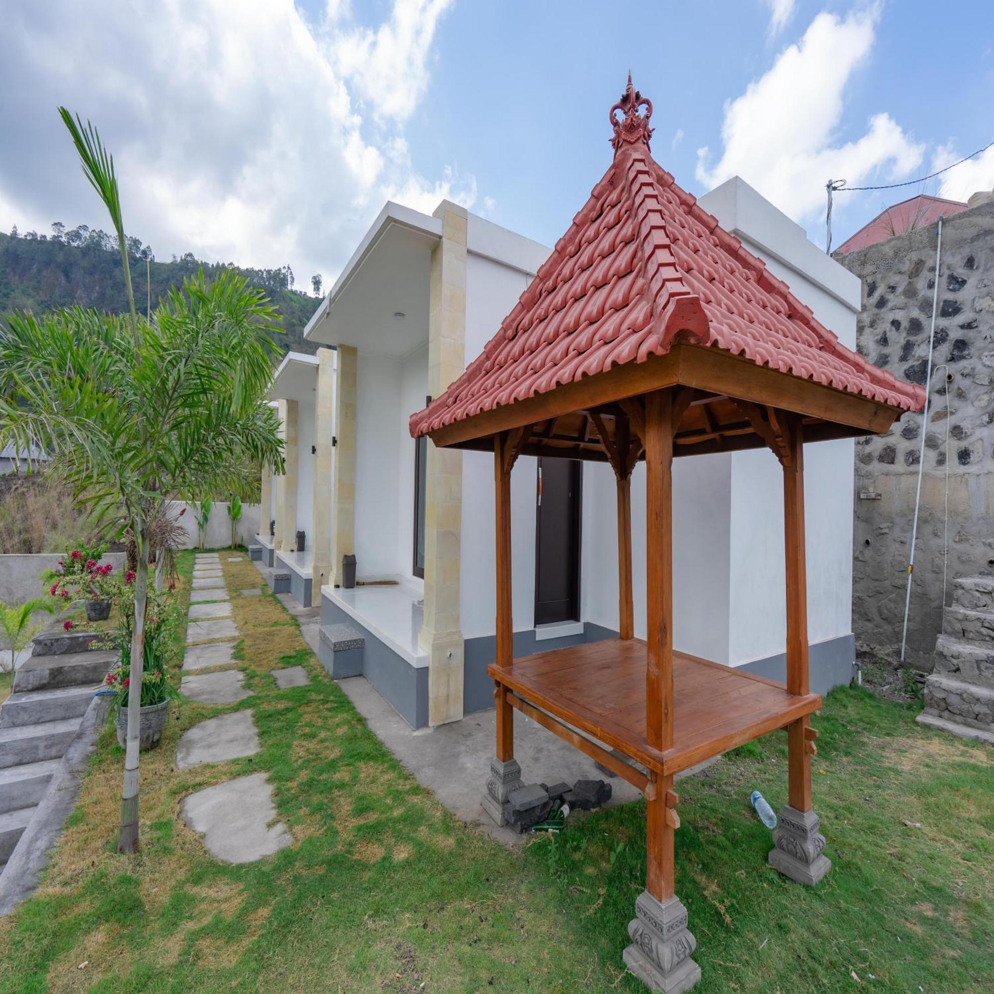 Batur Kencana Villa Mitra Reddoorz Baturaja  Εξωτερικό φωτογραφία
